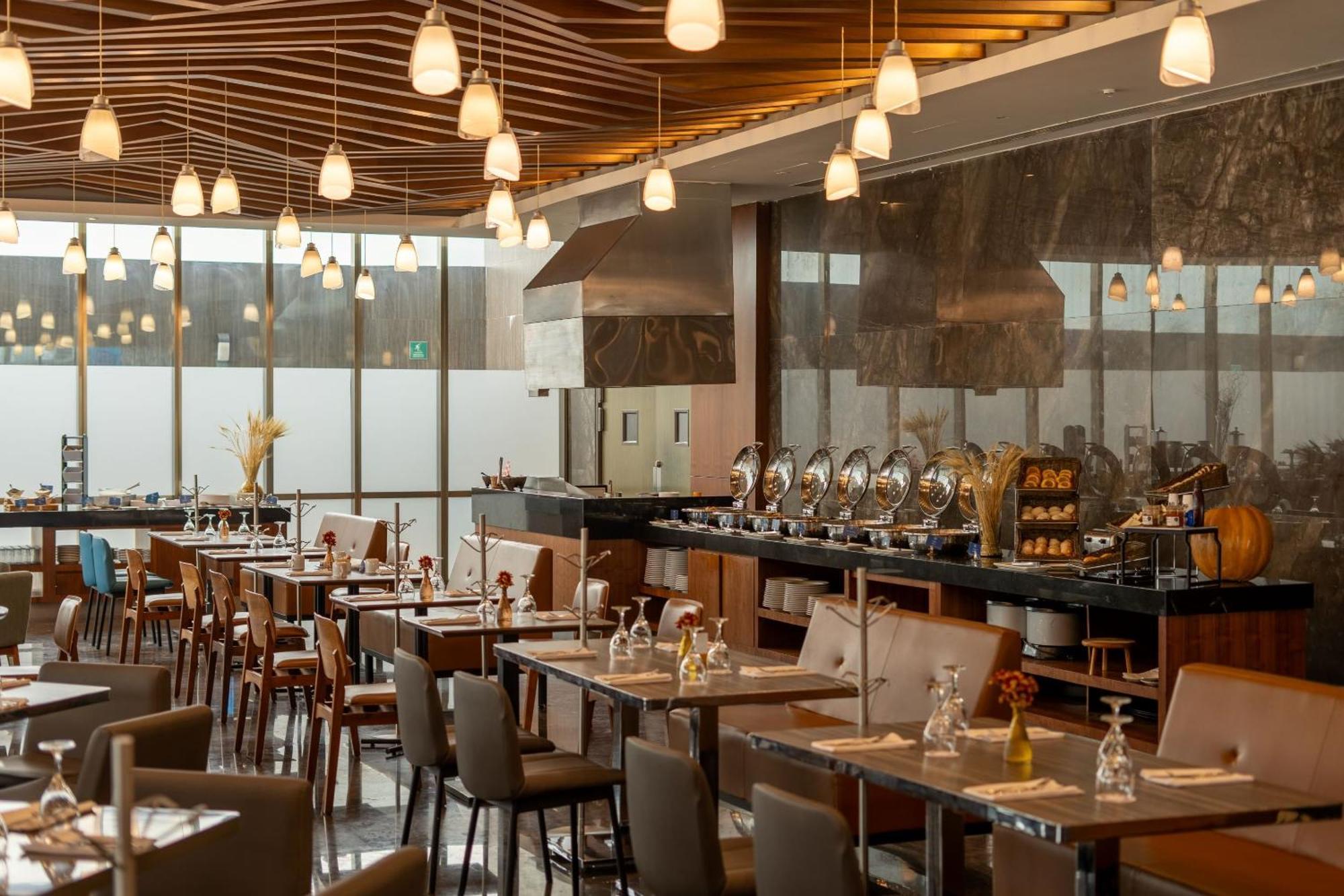 מלון San Pedro Garza Garcia Camino Real Fashion Drive Monterrey מראה חיצוני תמונה The restaurant