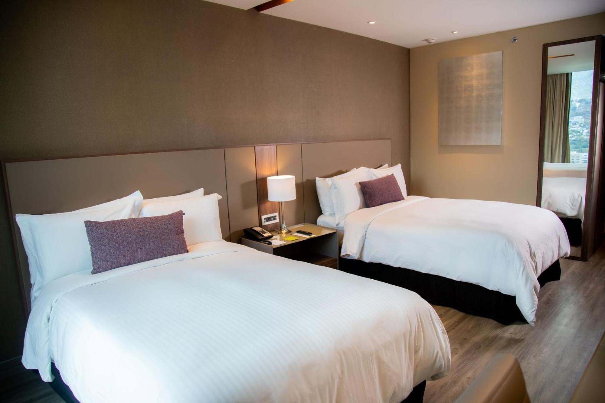 מלון San Pedro Garza Garcia Camino Real Fashion Drive Monterrey מראה חיצוני תמונה A room at the hotel